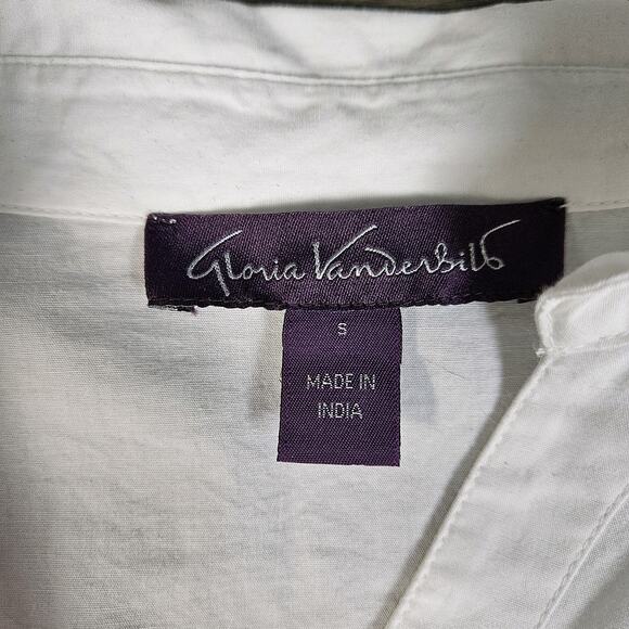 Gloria Vanderbilt Shirt Embroidered Flowers Light Weight Cotton Button Down Sz S - Picture 5 of 8